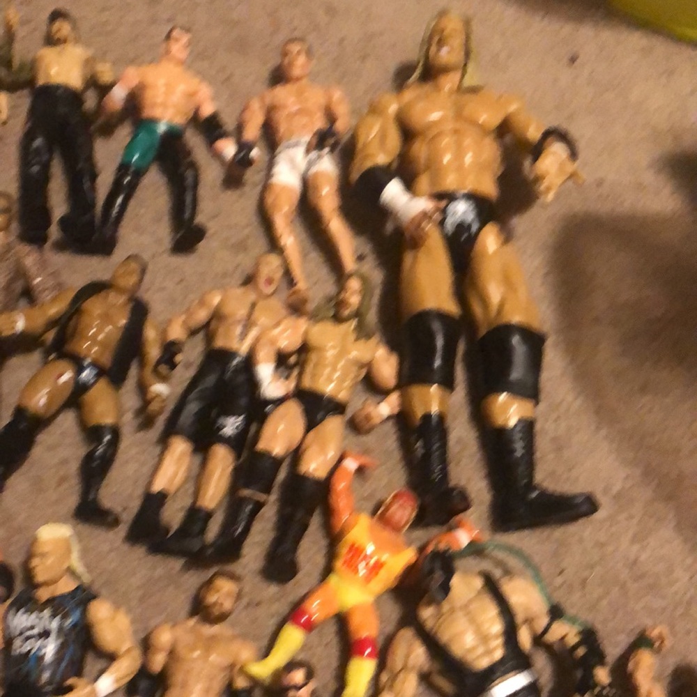 WWE and WWF action figures - Picture 3 of 16